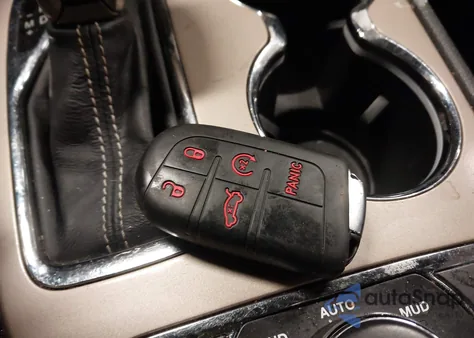 2017 Jeep Grand Cherokee Overland 4X4 from USA, damaged, VIN 1C4RJFCG0HC940034